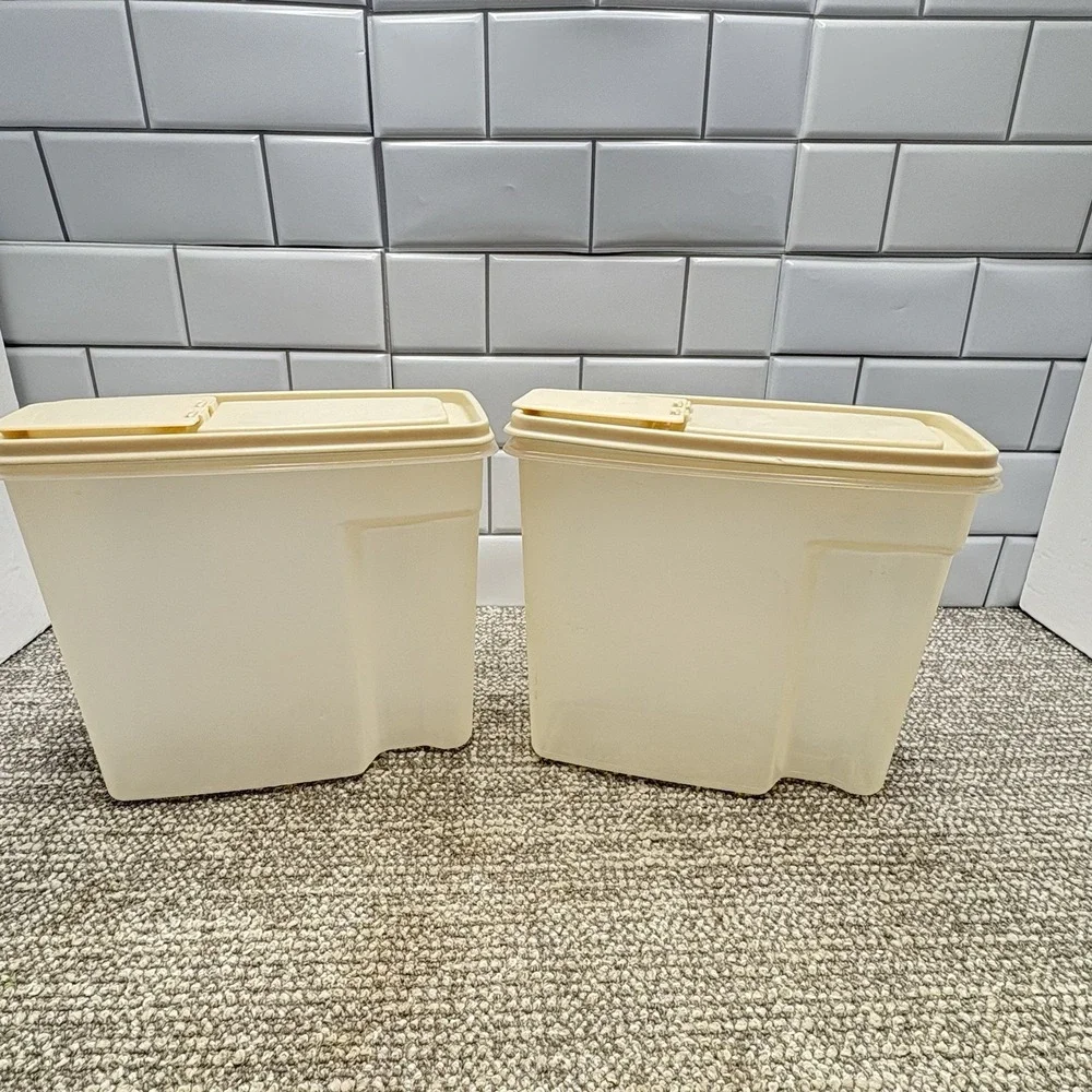 Vintage Rubbermaid‎ Servin Saver 13 Cup Storage Pouring Container Set Of 2